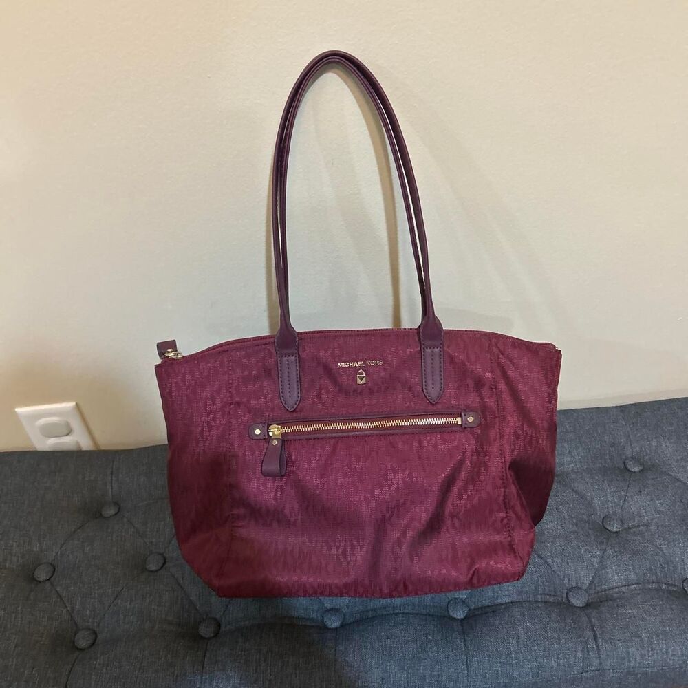 Michael Kors Kelsey Medium Nylon Tote Bag in burgundy perfect condition